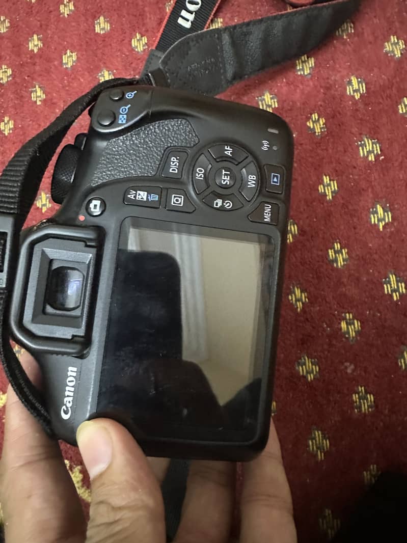 Canon EOS1300D 3