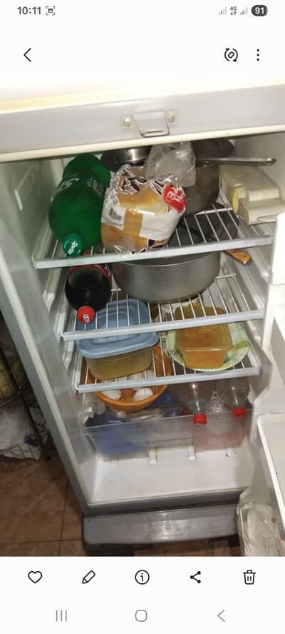 Refrigrator