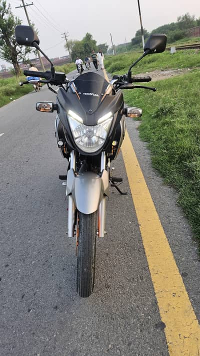Honda CB 150F  — Stylish, Powerful & Road-Ready