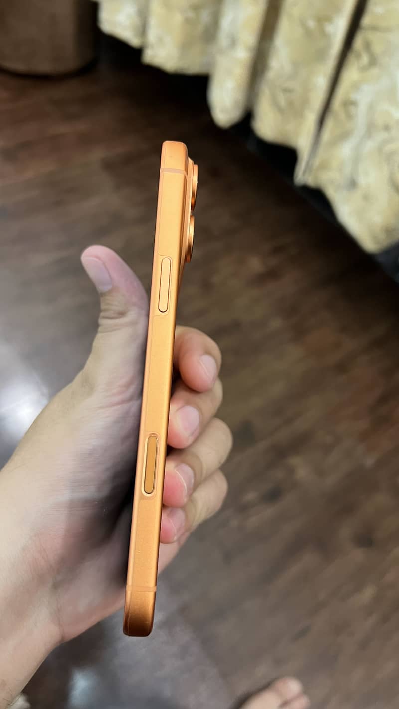 Apple iPhone 17 Pro Max 2