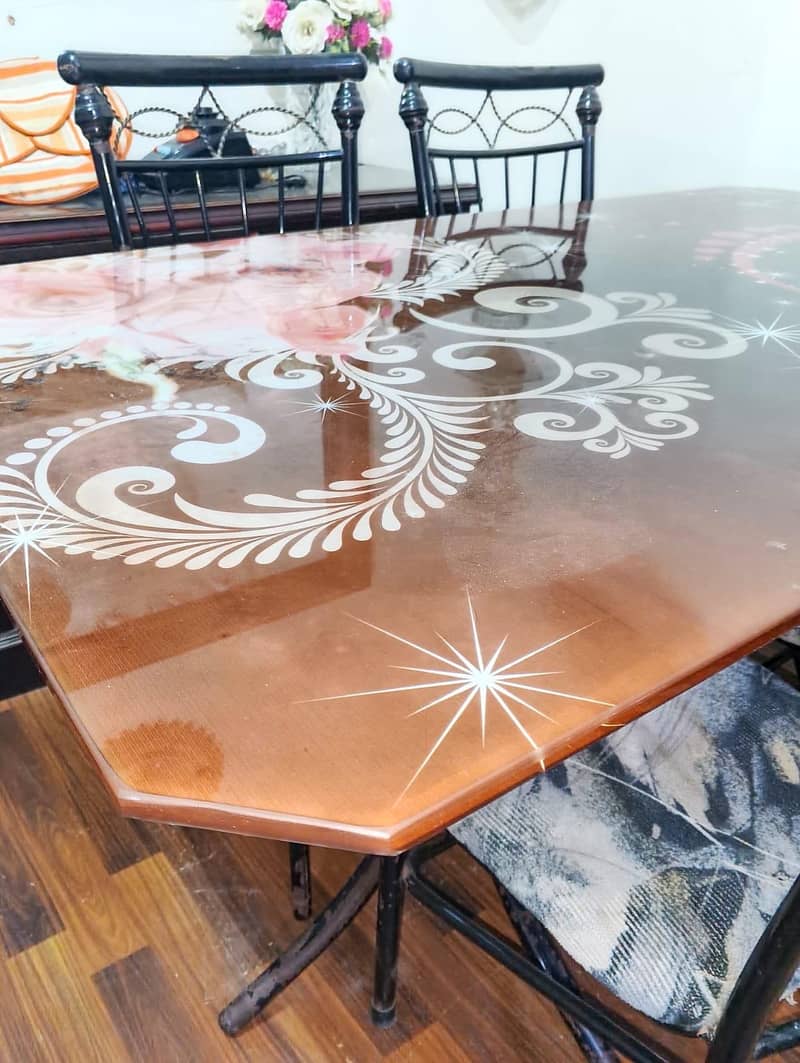 Dining Table 0