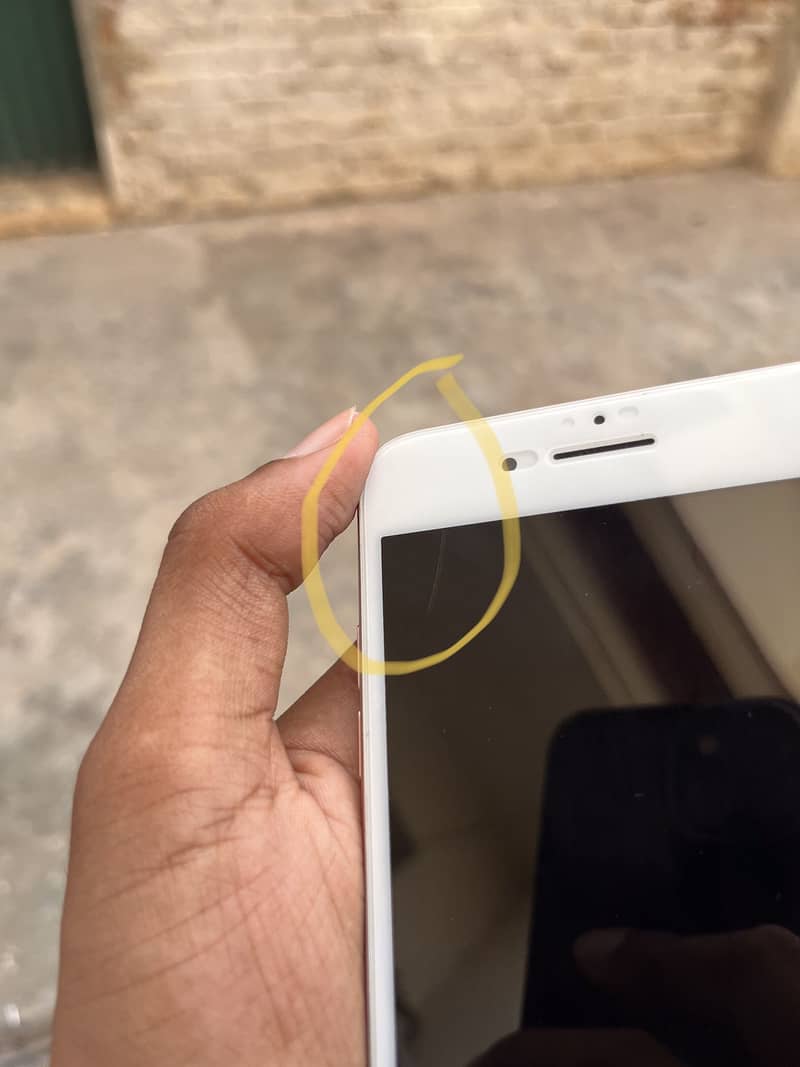 Apple iPhone 7 Plus 1
