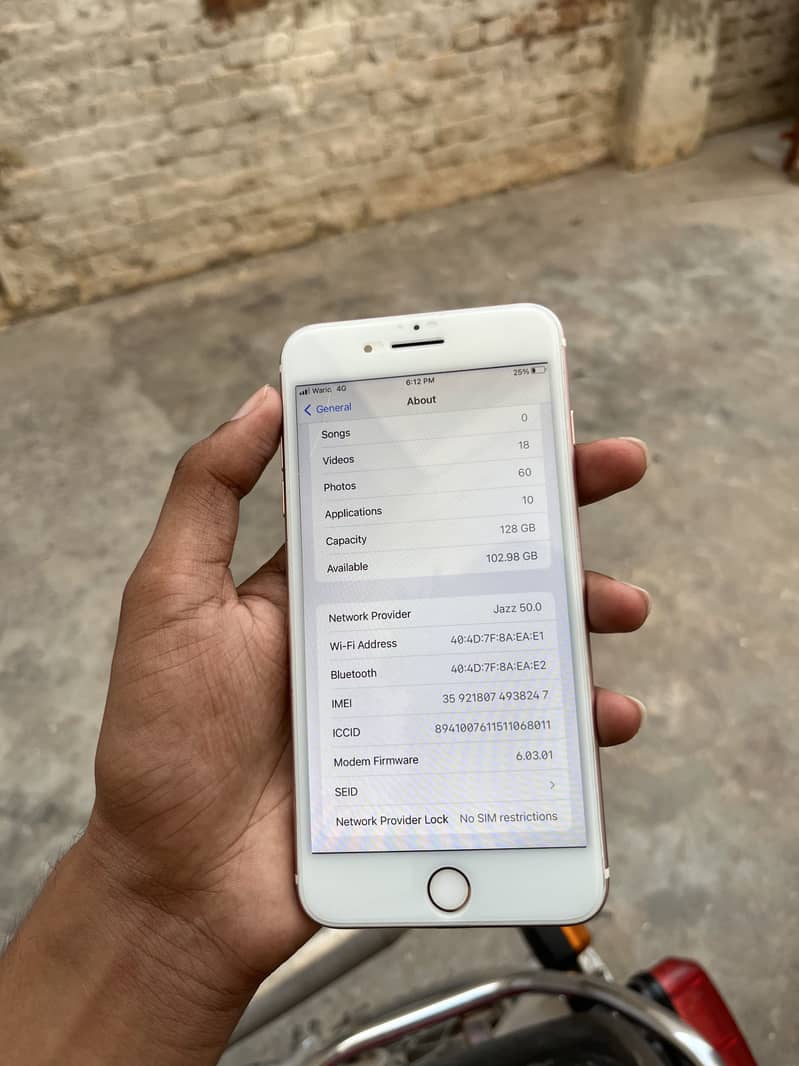 Apple iPhone 7 Plus 4