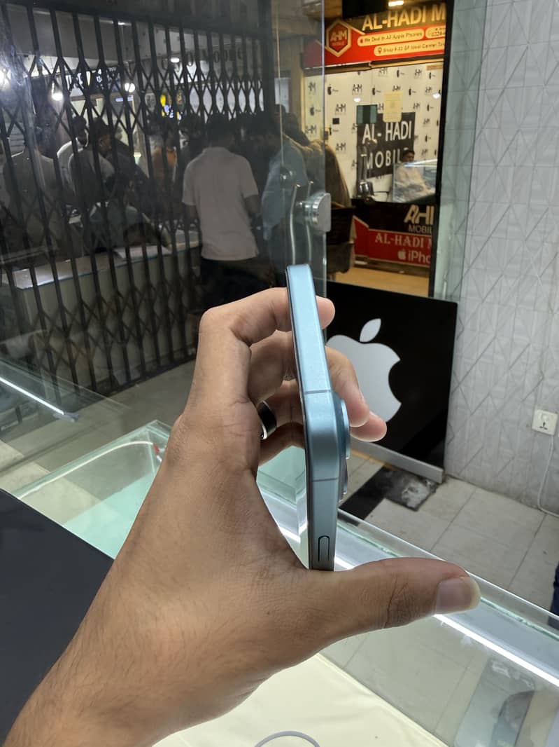 Apple iPhone 16 Plus 5