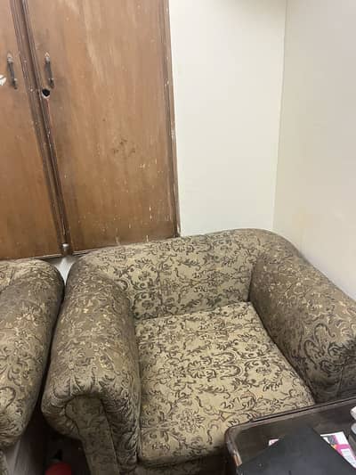 3+2+1 Sofa Set – Good Condition | For Sale