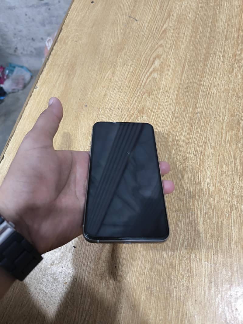 Apple iPhone 11 Pro Max 1