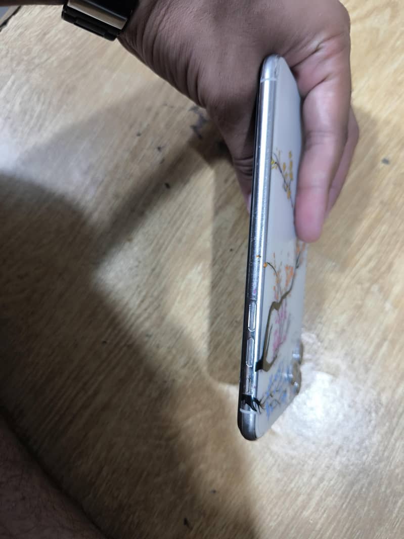 Apple iPhone 11 Pro Max 3