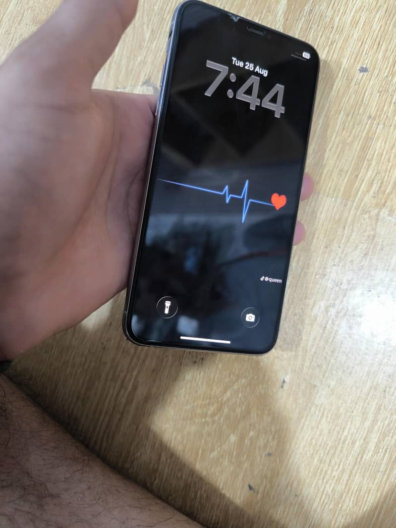 Apple iPhone 11 Pro Max 6