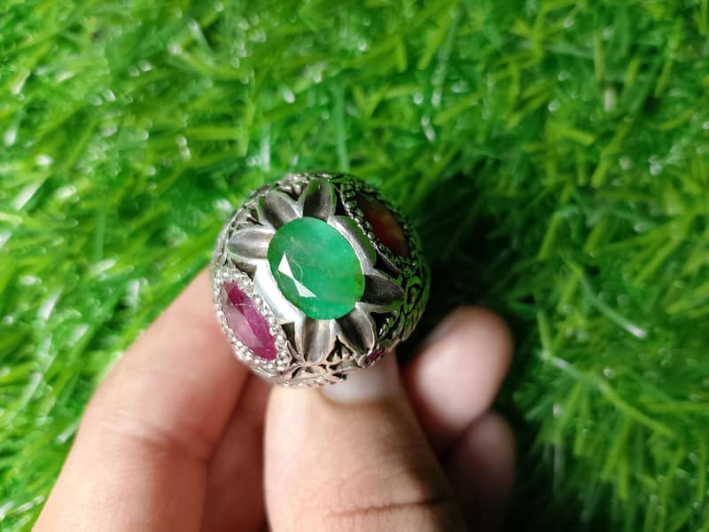 zamurd and ruby stone 0