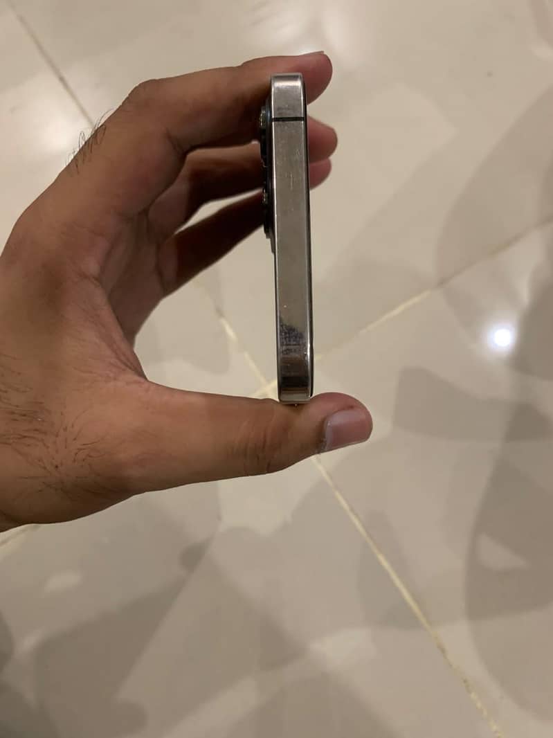 Apple iPhone 12 Pro Max 1