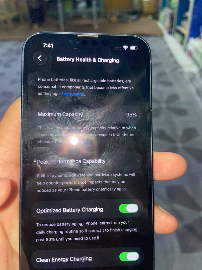 Apple iPhone 13 1