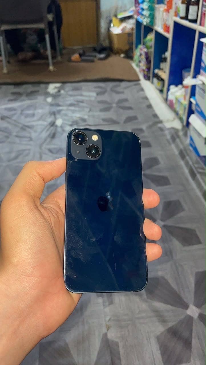 Apple iPhone 13 6