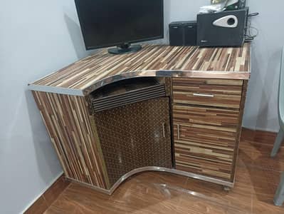 Computer Table for sale