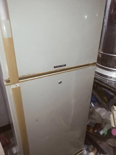 fridge refrigerator