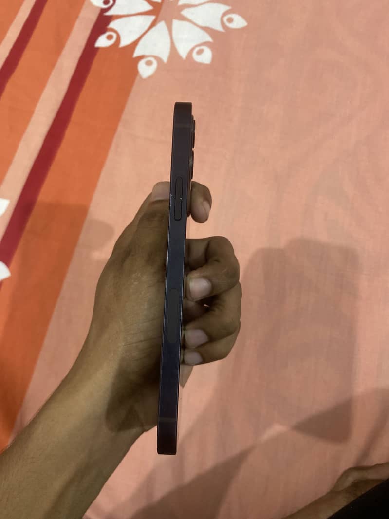 iPhone 12 1