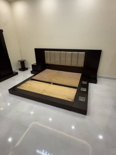 Beautiful Modern Bedroom set