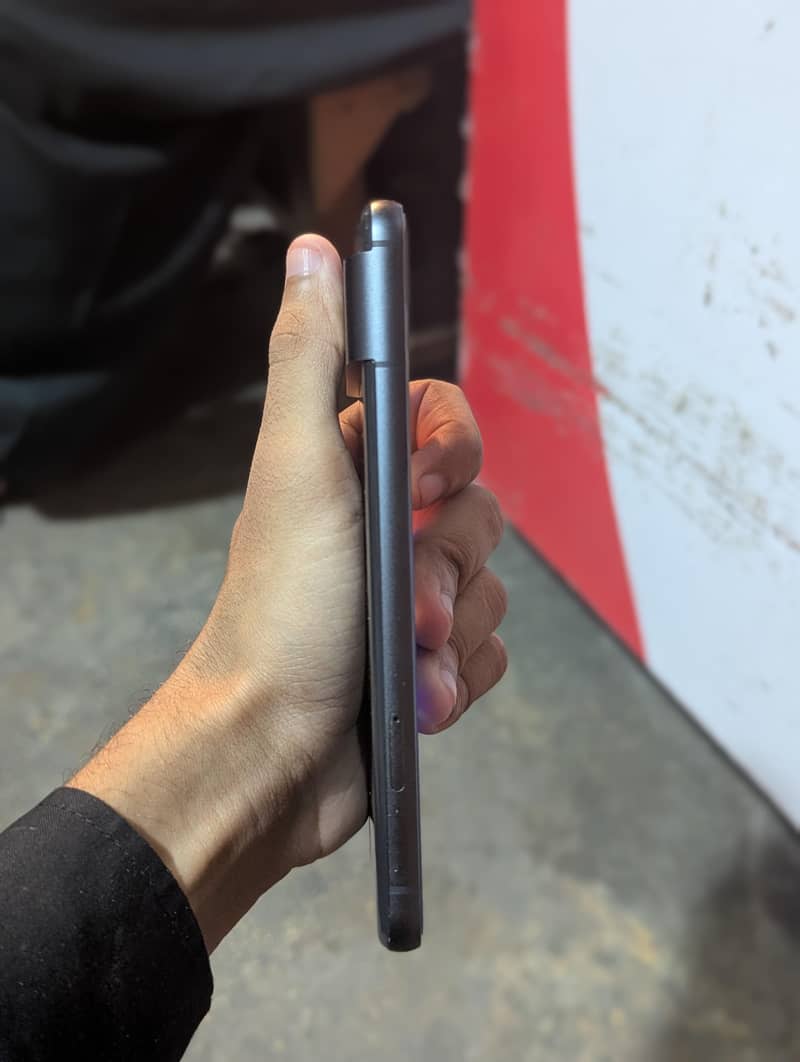 Google Pixel 8 1