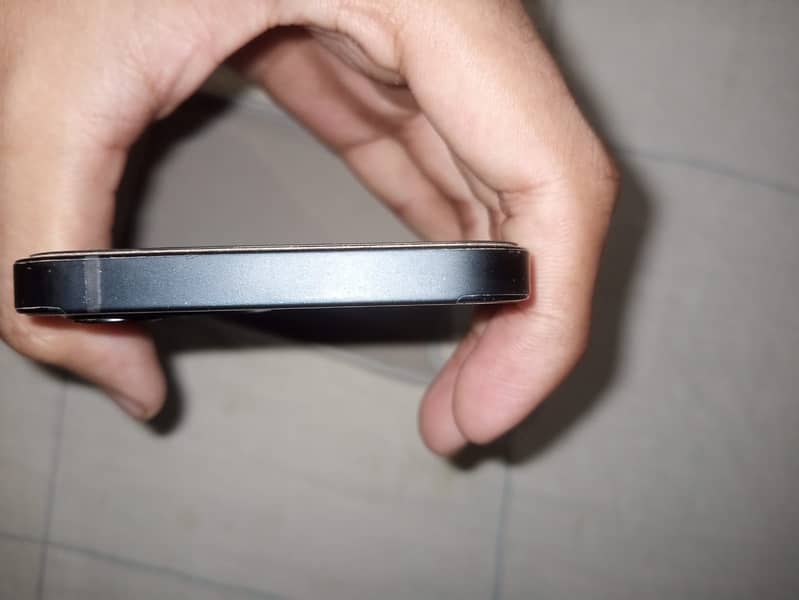 Apple iPhone 12 2
