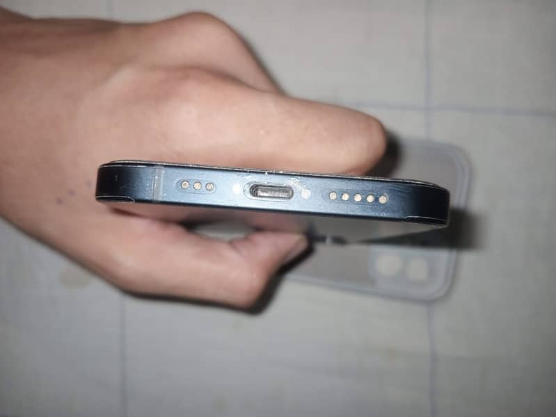 Apple iPhone 12 3