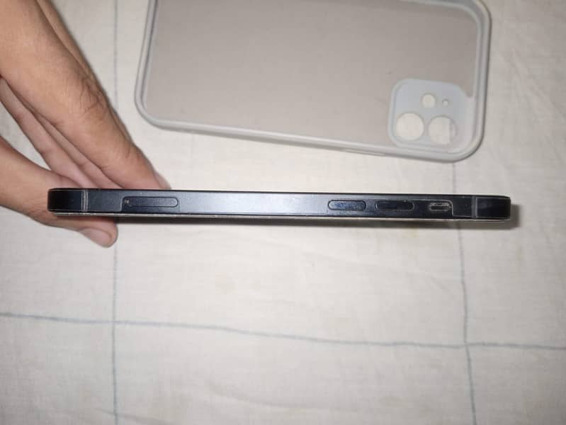 Apple iPhone 12 5