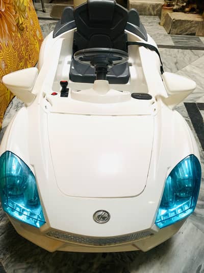 kids Electric Car Remote control Battery operated Excellent condition
