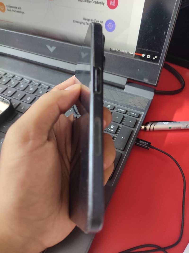 Apple iPhone 15 Pro 3