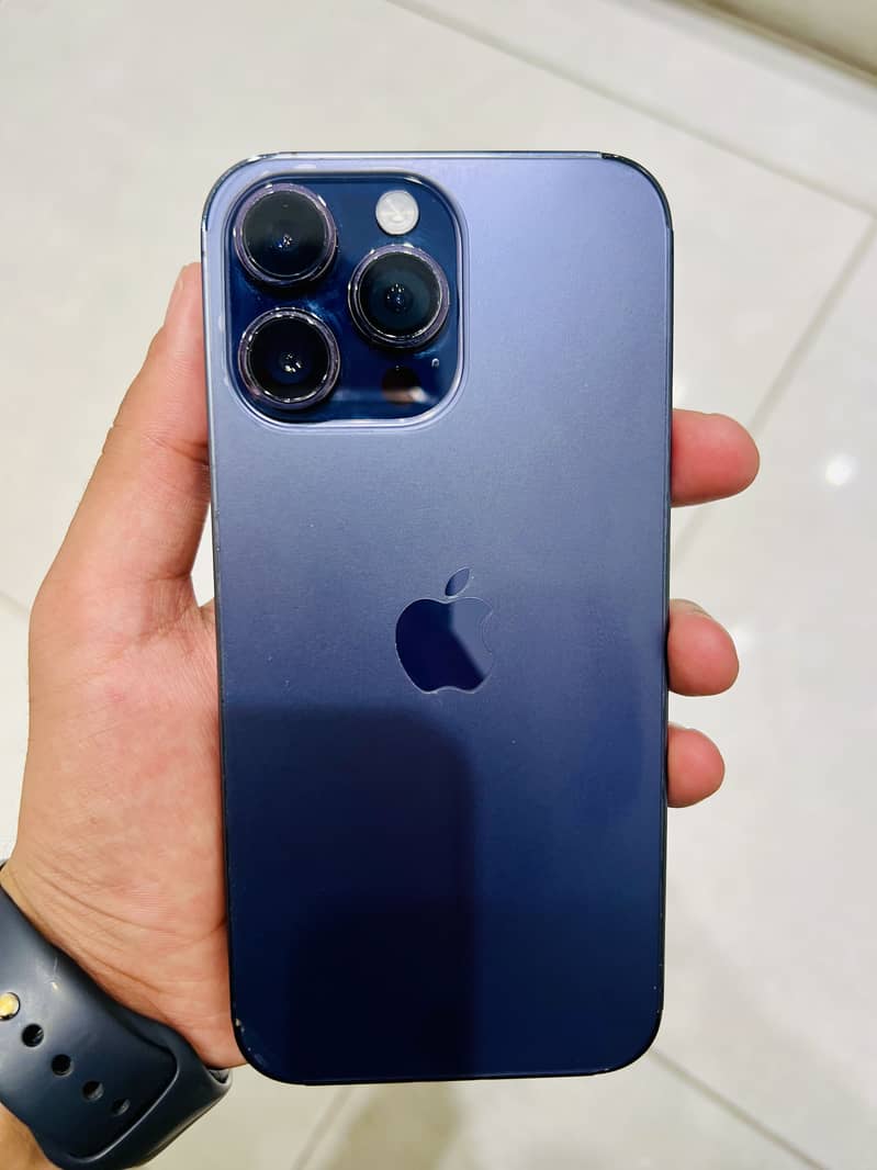 Apple iPhone 14 Pro Max 0