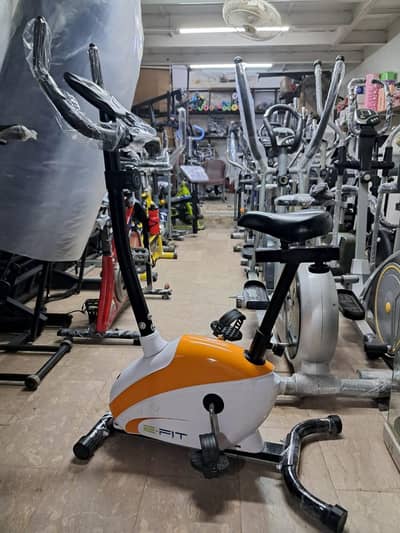 Exercis( Elliptical cross trainer) cycle