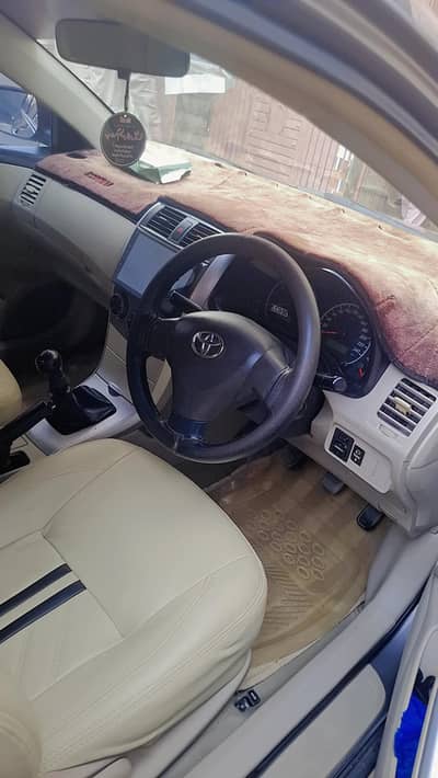 Toyota Corolla GLI 2011