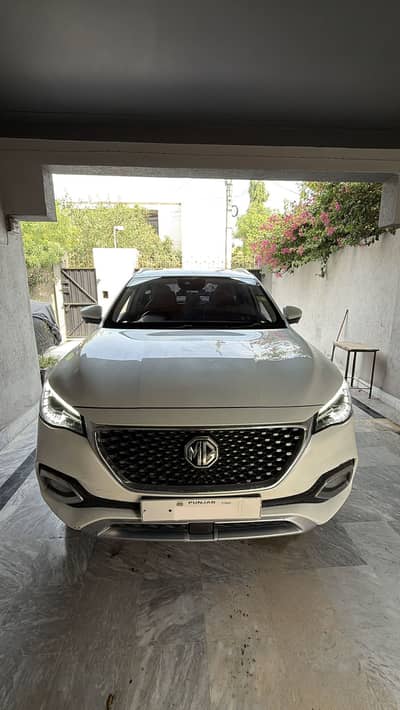MG HS 2021