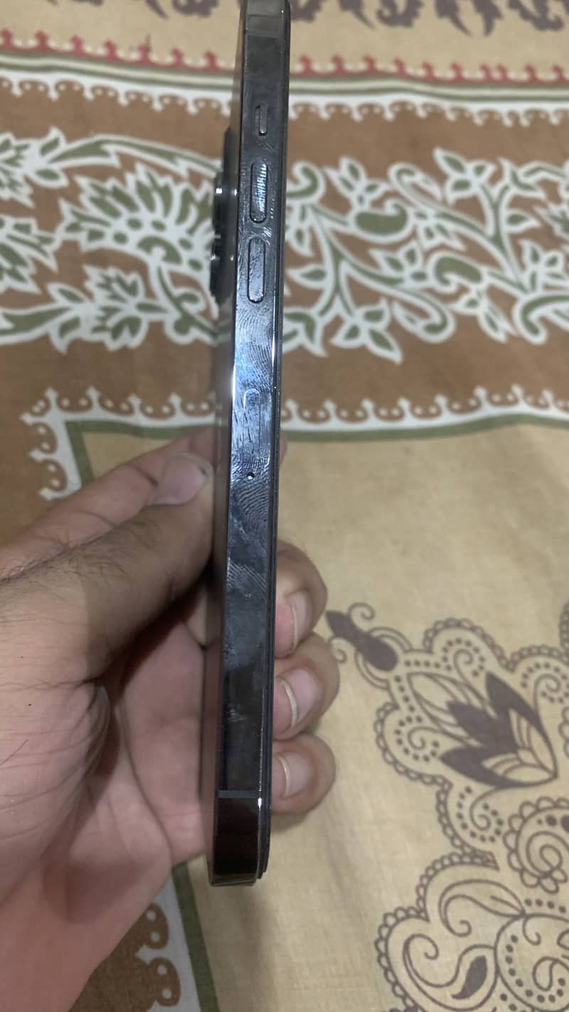 Apple iPhone 12 Pro Max 3