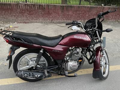 Suzuki Gd 110s (2017) Total jeniun (03060645249)