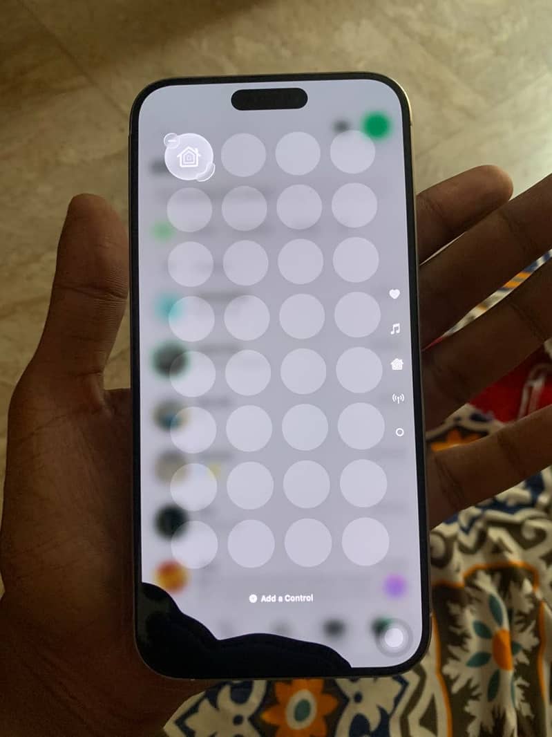 Apple iPhone 15 Pro Max 3