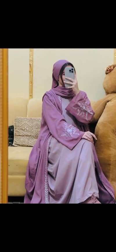 pink abaya