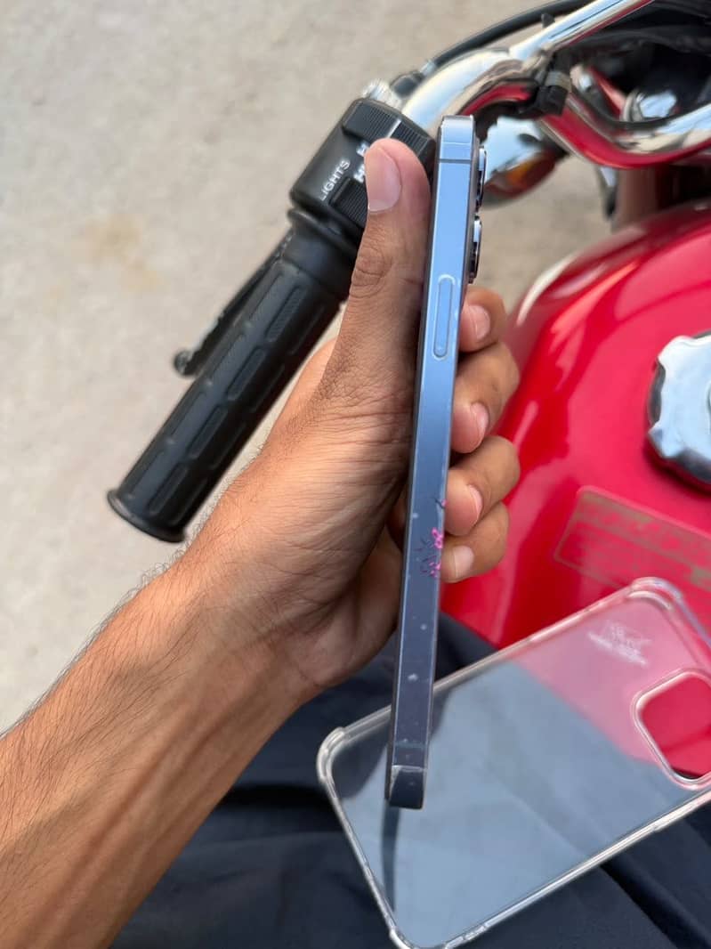 Apple iPhone 13 Pro Max 5