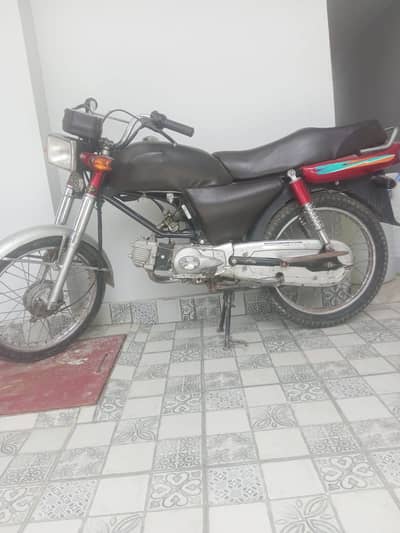 selling united 100cc.