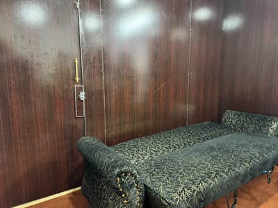 sofa beds 10/10 15 din pehly Liya hai office me rakha tha office chord