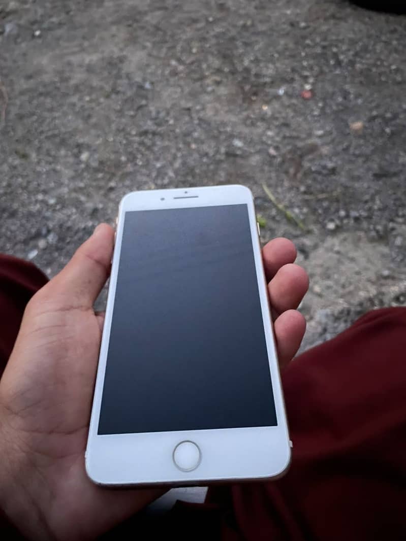 Apple iPhone 7 Plus 4