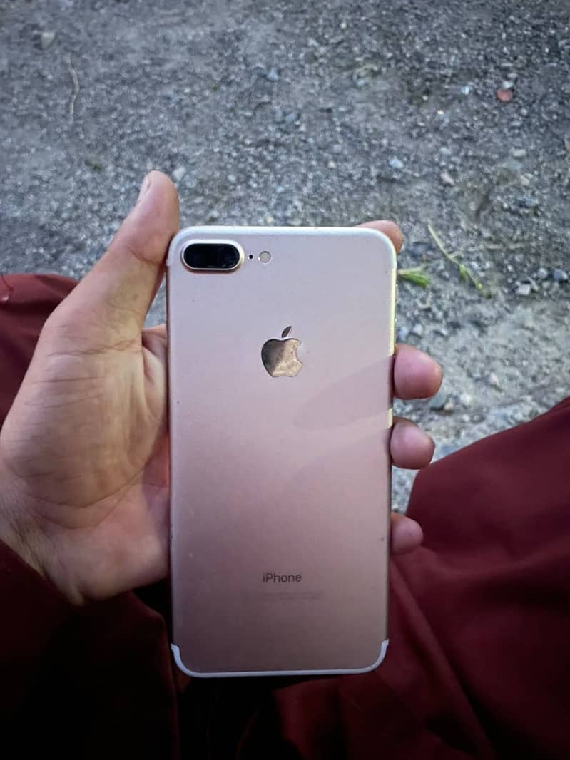 Apple iPhone 7 Plus 6