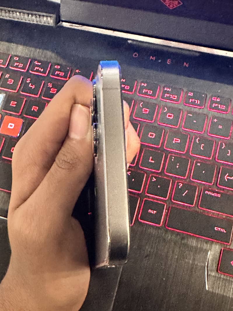 Apple iPhone 12 Pro Max 4