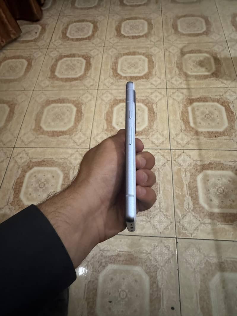 Google Pixel 7a 2