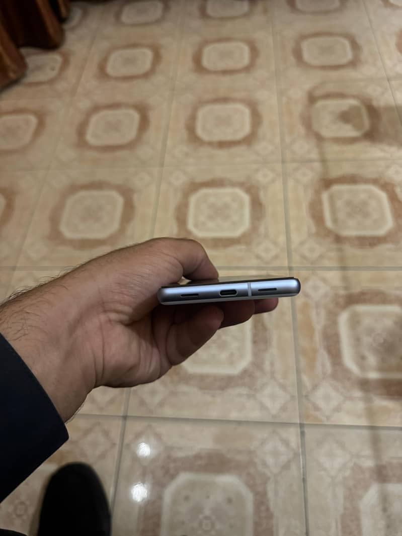 Google Pixel 7a 3