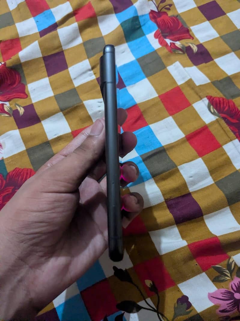 Google Pixel 8 2