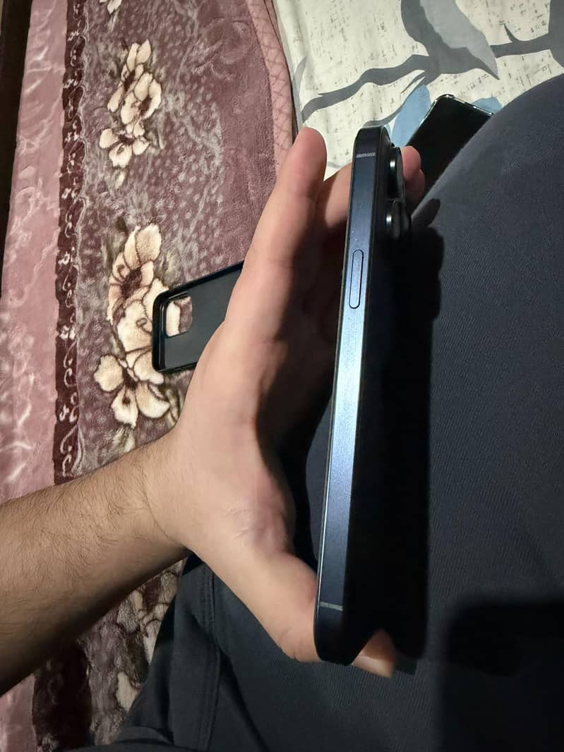 Apple iPhone 15 Pro Max 10