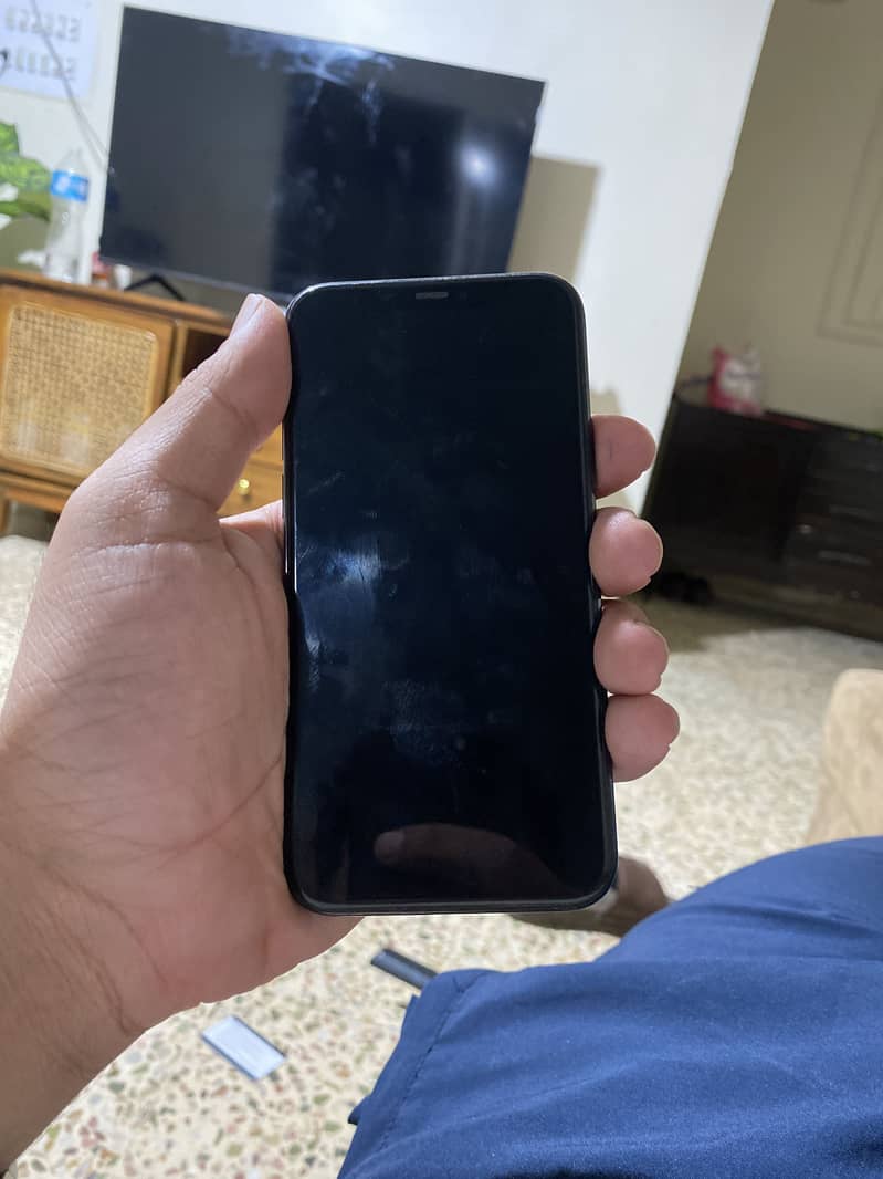 Apple iPhone 11 Pro 1