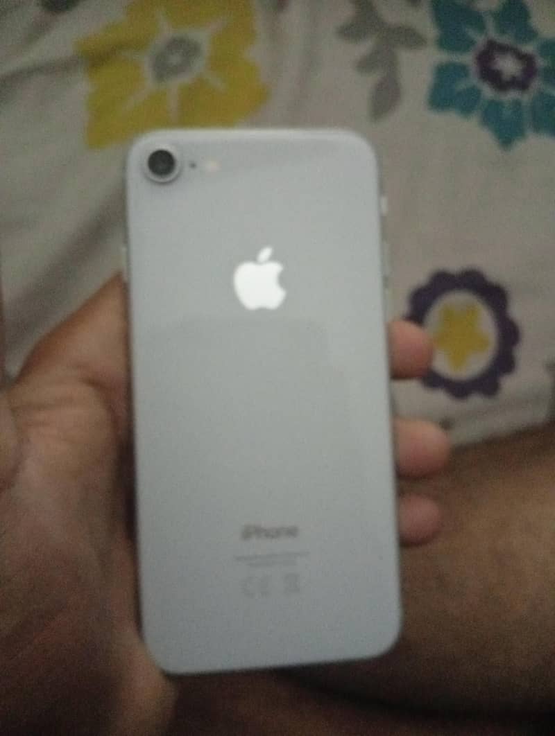 Apple iPhone 8 6