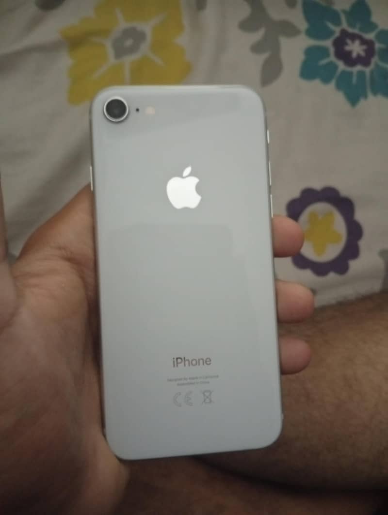 Apple iPhone 8 7
