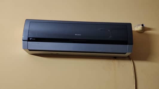Gree G10 Inverter AC 1.5 Ton – Excellent Condition