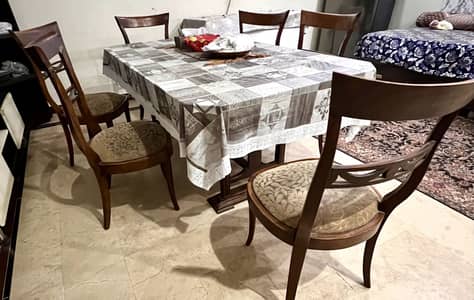 Selling Dinning Table