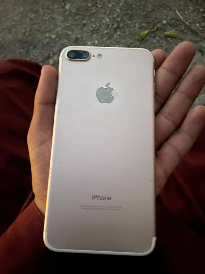Apple iPhone 7 Plus 5